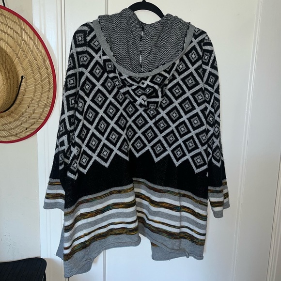 Women’s Cardigan with hood✨ - Picture 2 of 4